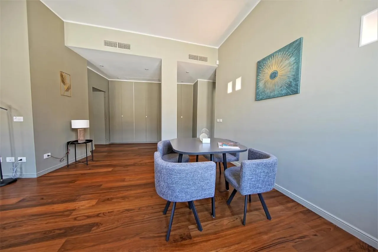 Suite Santa Tecla Milánó Apartman