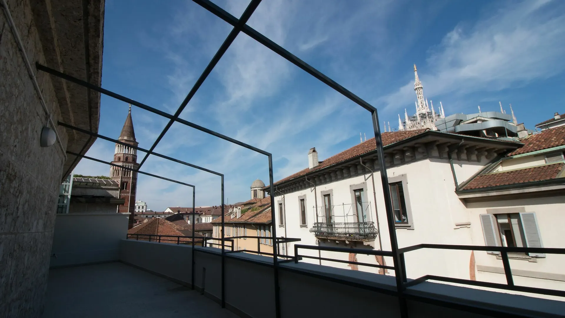 Suite Santa Tecla Milão Itália
