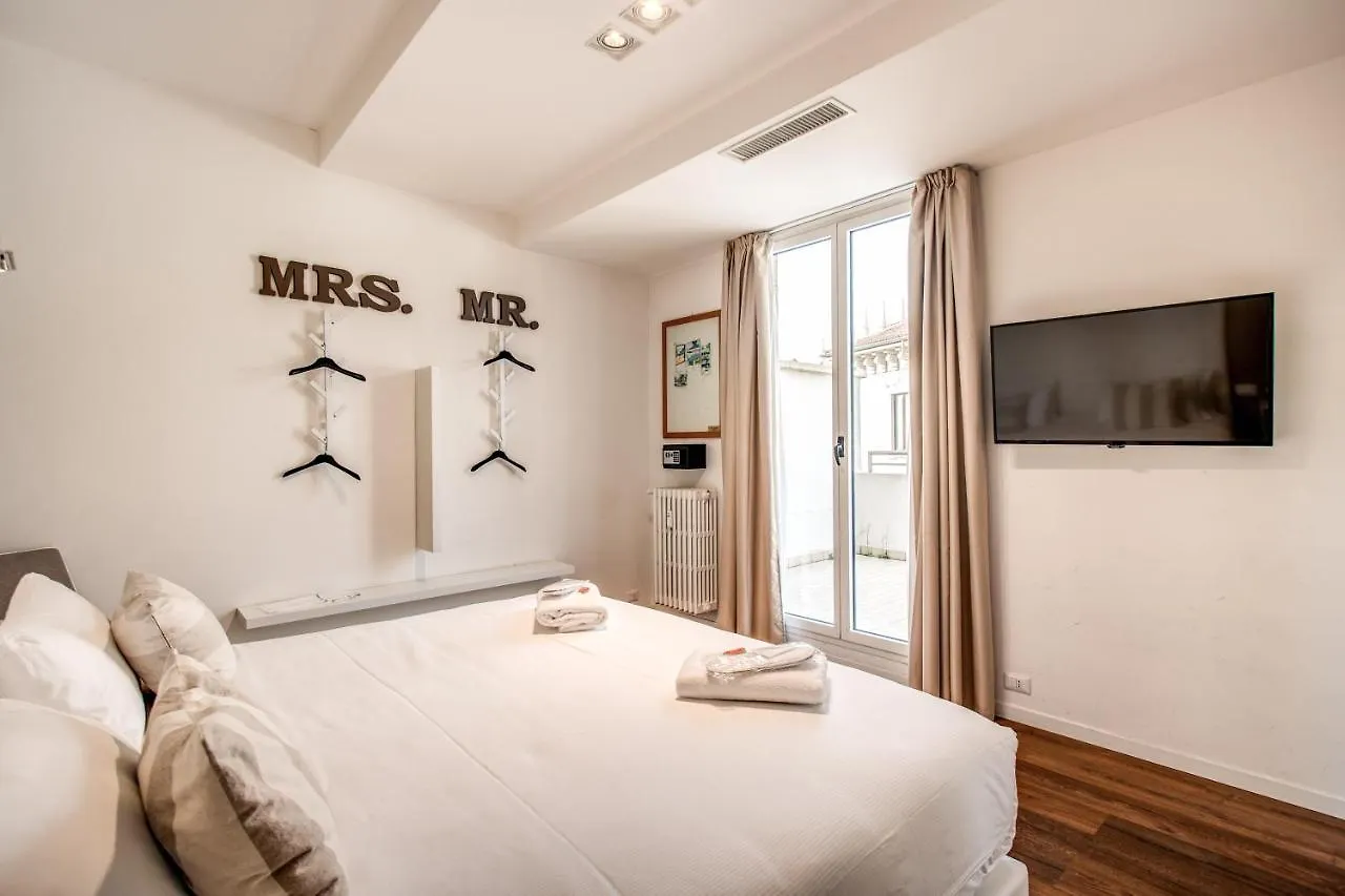 Suite Santa Tecla Milão Itália
